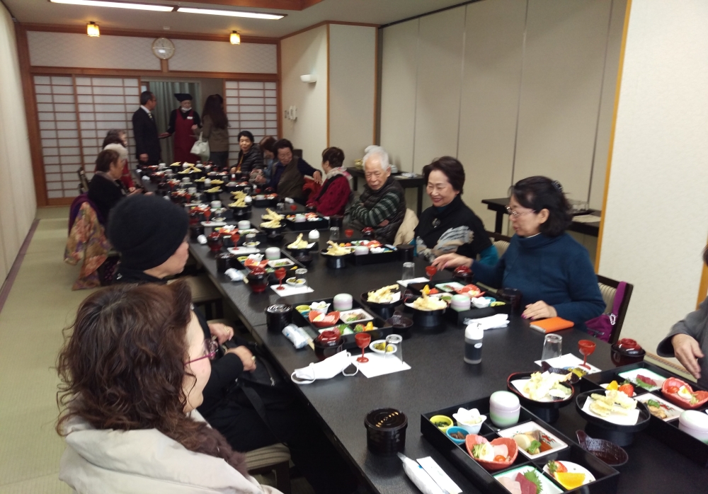 昼食の様子