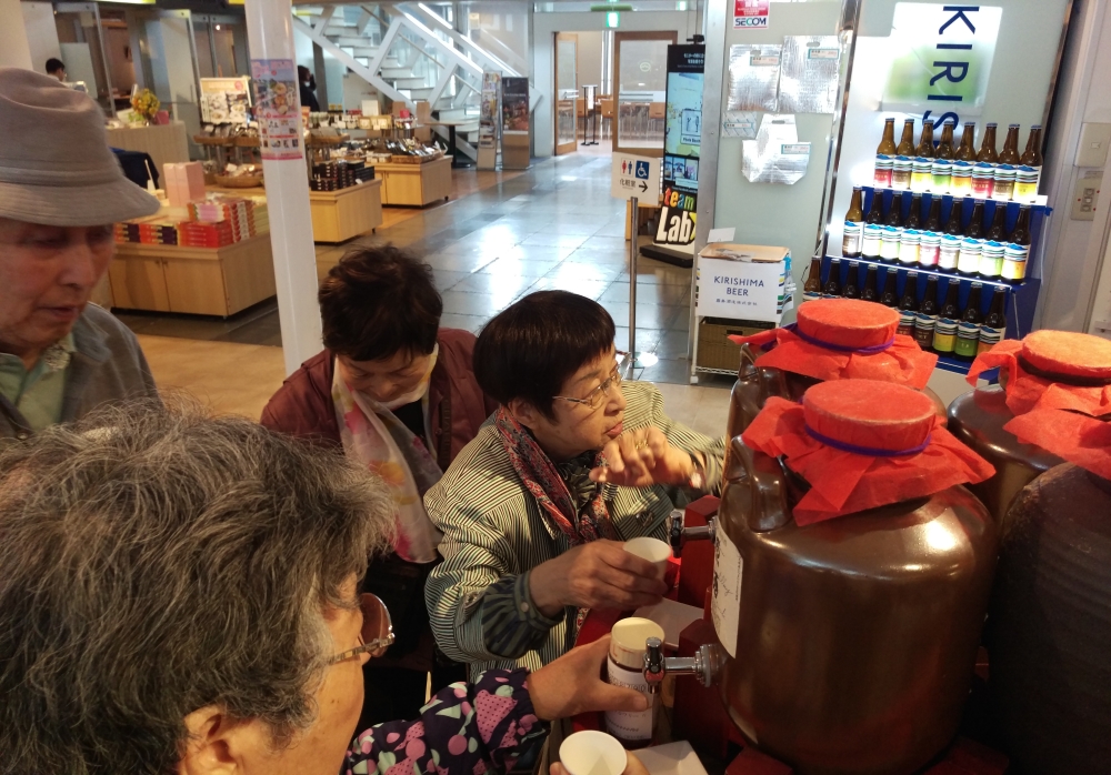 試飲の様子2