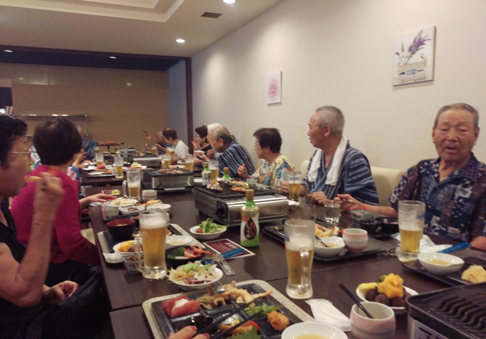 夕食の様子