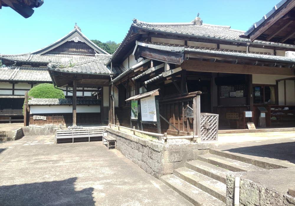 松浦資料博物館