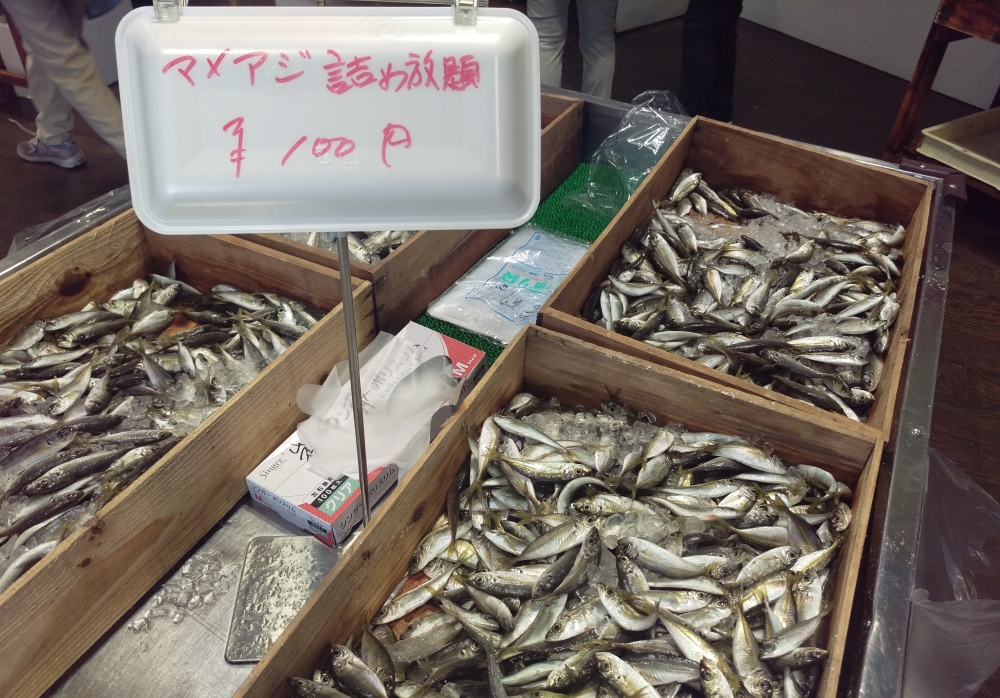 平戸瀬戸市場内
