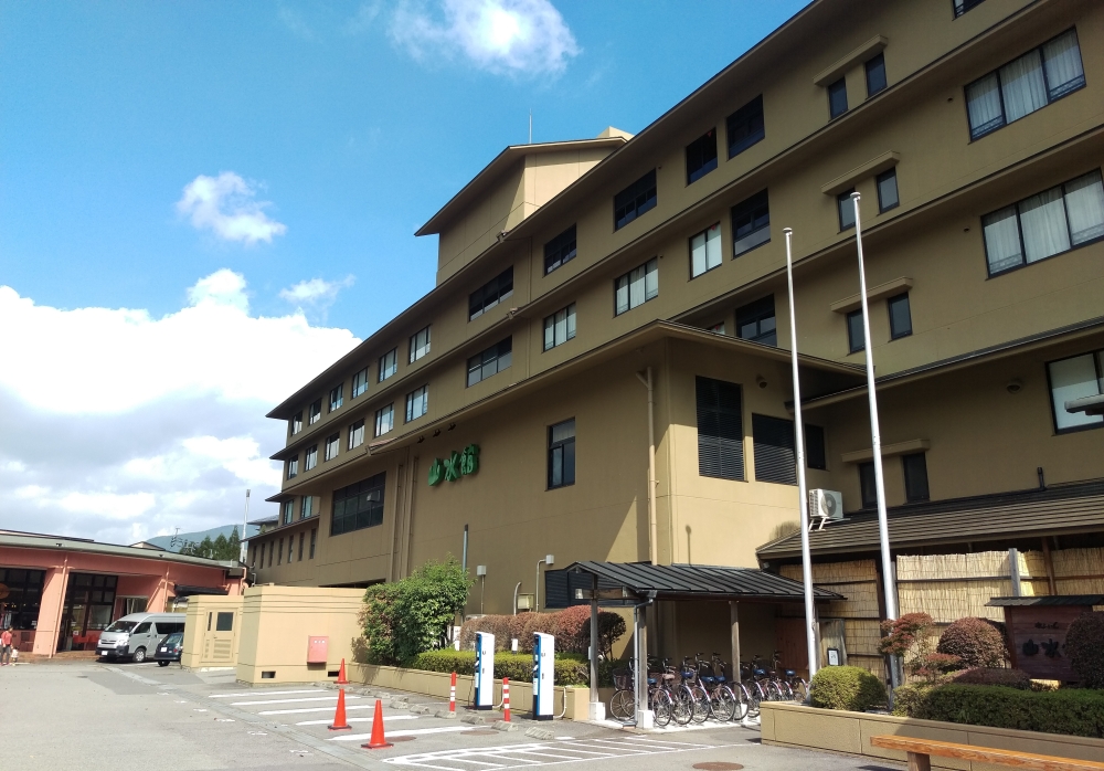 昼食会場の湯布院山水館