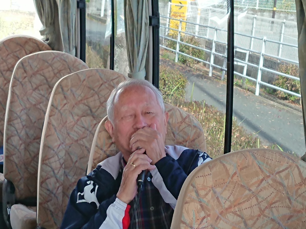 帰りは飛び入りのガイドさんも