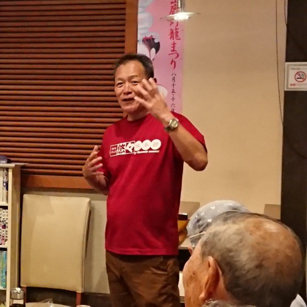 謝辞を述べる弊社相談役