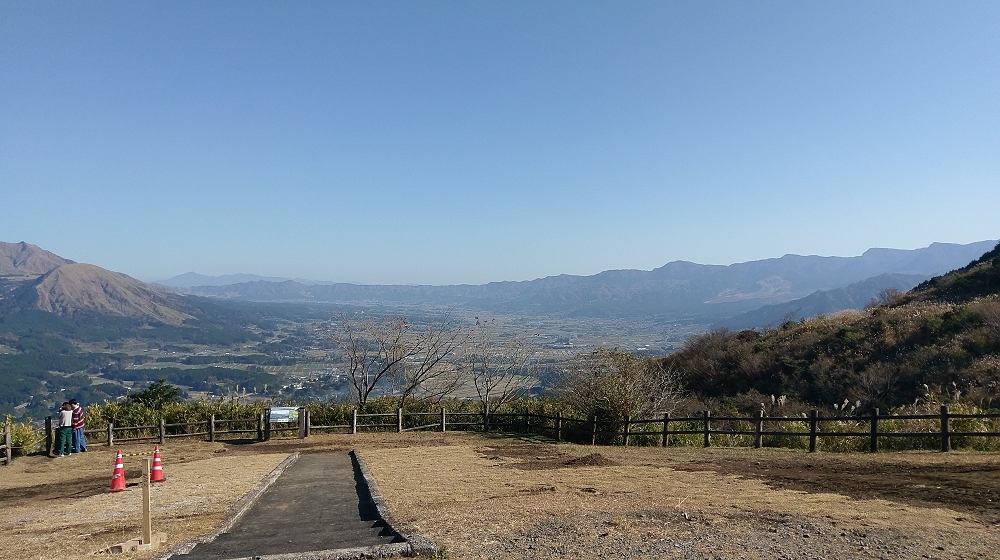 俵山展望所からの南郷谷