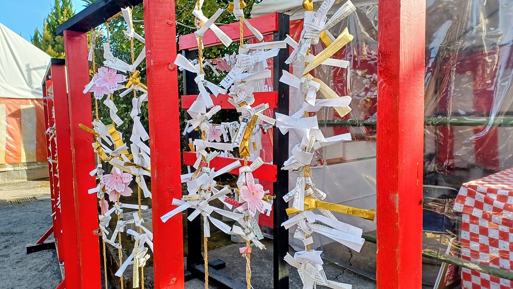 お正月の景色の一つおみくじ お正月の景色の一つおみくじ