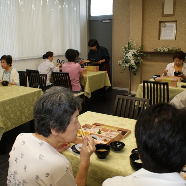 試食会